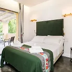 Kemani Sara - Boutique Couette-café