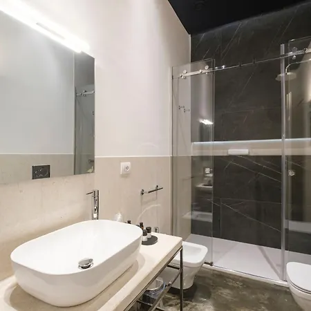 Kemani Sara - Boutique Couette-café Olbia